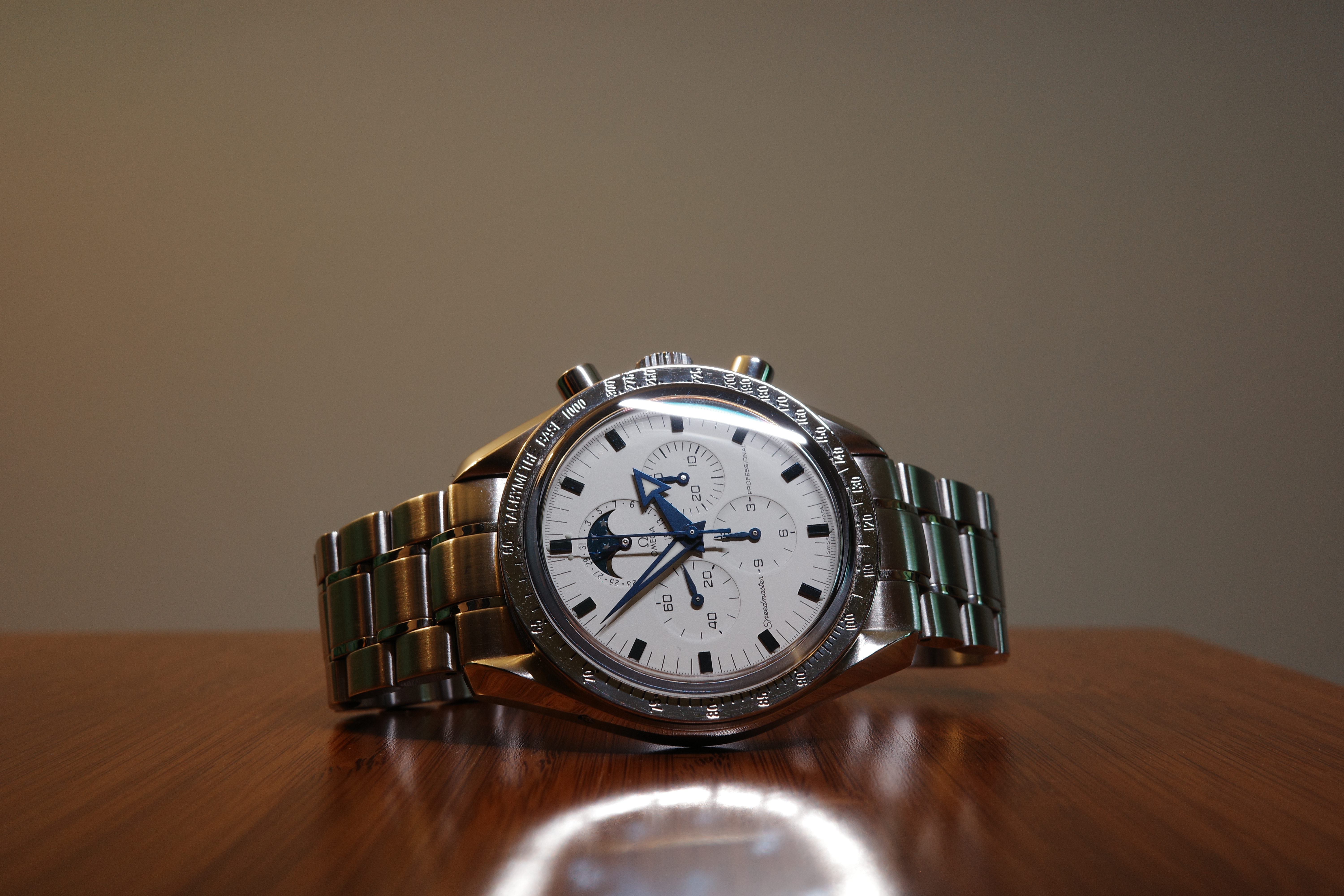 Counting Sunny Hours With Omega’s Speedmaster Professional Moonphase Ref. 3575.20